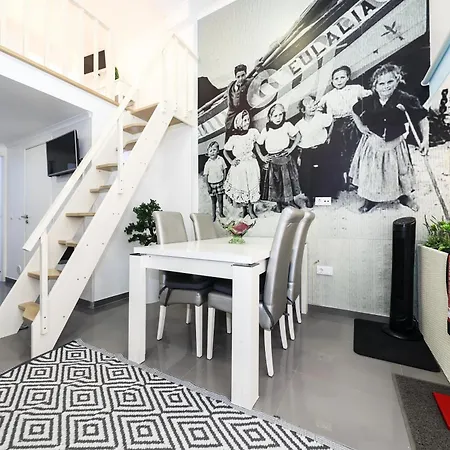Dina House