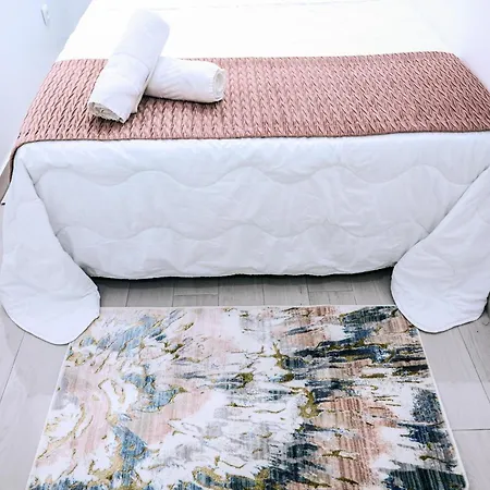 Dina House Nazaré